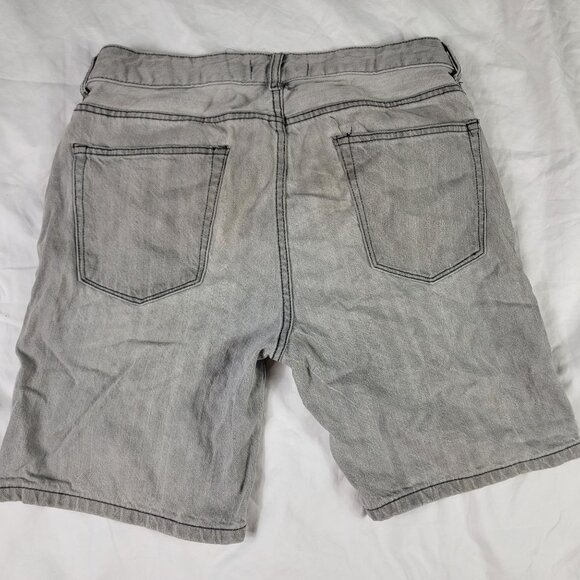 21 Men Gray Mens Size 31 Denim Shorts Casual Outdoors Walking Comfort Summer - Picture 2 of 9